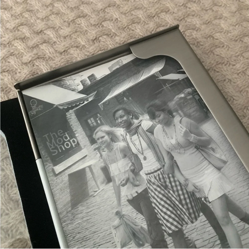 Umbra White 4x6 Modern Picture Frame – Minimalist Tabletop Display